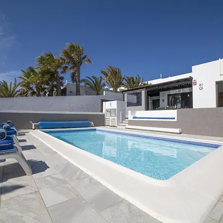 Villa Exquisite Lanzarote Nova Vista 4 Bedrooms Spectacular Sea Views Private Pool *
